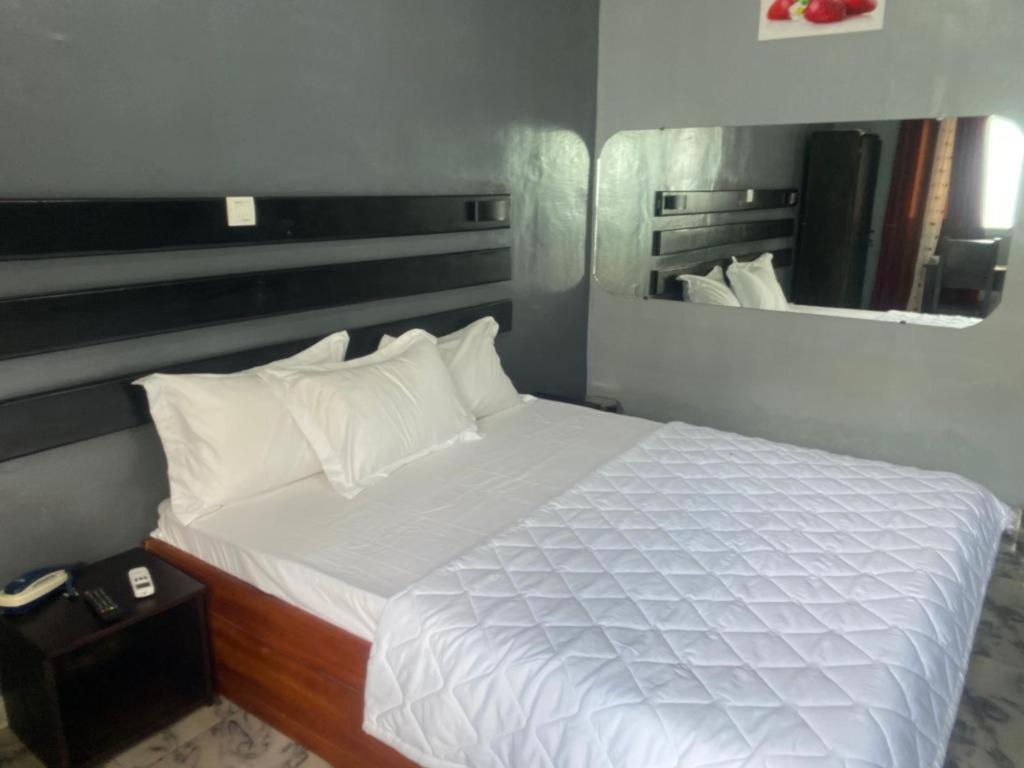 Sunrise Center Bonapriso 111 Ξενοδοχείο Ντουάλα Εξωτερικό φωτογραφία