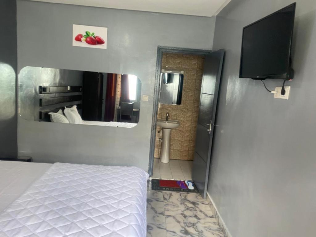 Sunrise Center Bonapriso 111 Ξενοδοχείο Ντουάλα Εξωτερικό φωτογραφία