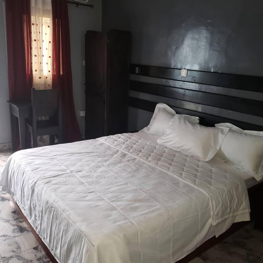 Sunrise Center Bonapriso 111 Ξενοδοχείο Ντουάλα Εξωτερικό φωτογραφία