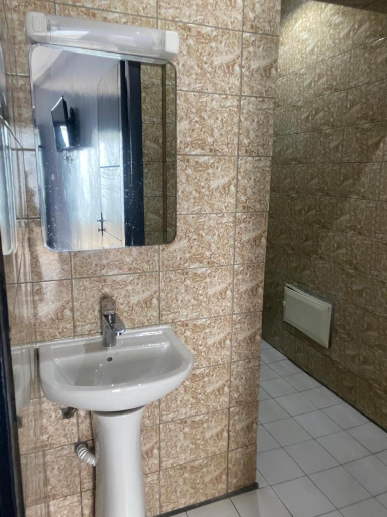 Sunrise Center Bonapriso 111 Ξενοδοχείο Ντουάλα Εξωτερικό φωτογραφία